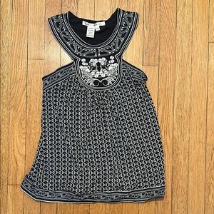 Max Studio Navy and White Ornate Sleeveless Blouse